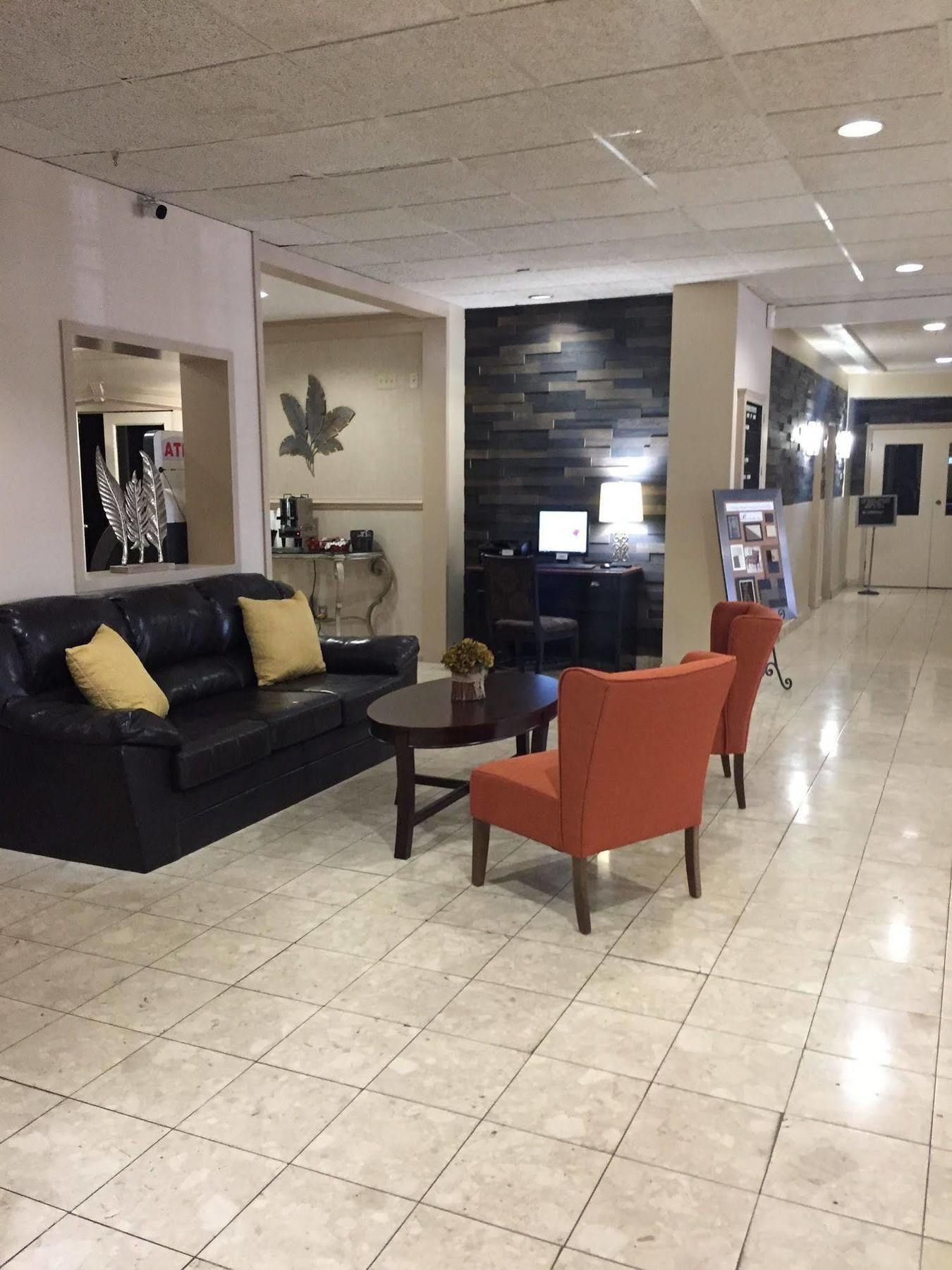 Breckinridge Inn Louisville-Jefferson County Extérieur photo